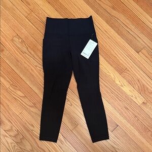 NWTS Athleta Salutation Stash 7/8 Tights